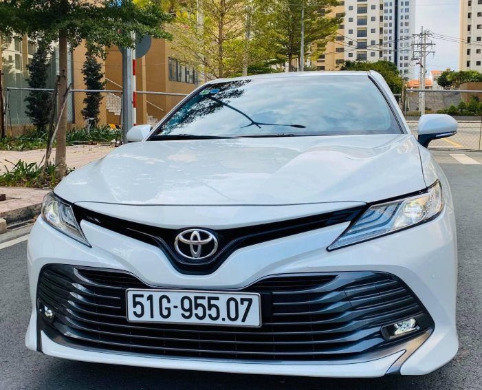 Taxi Tiểu Cần – xe 4 chỗ đời mới